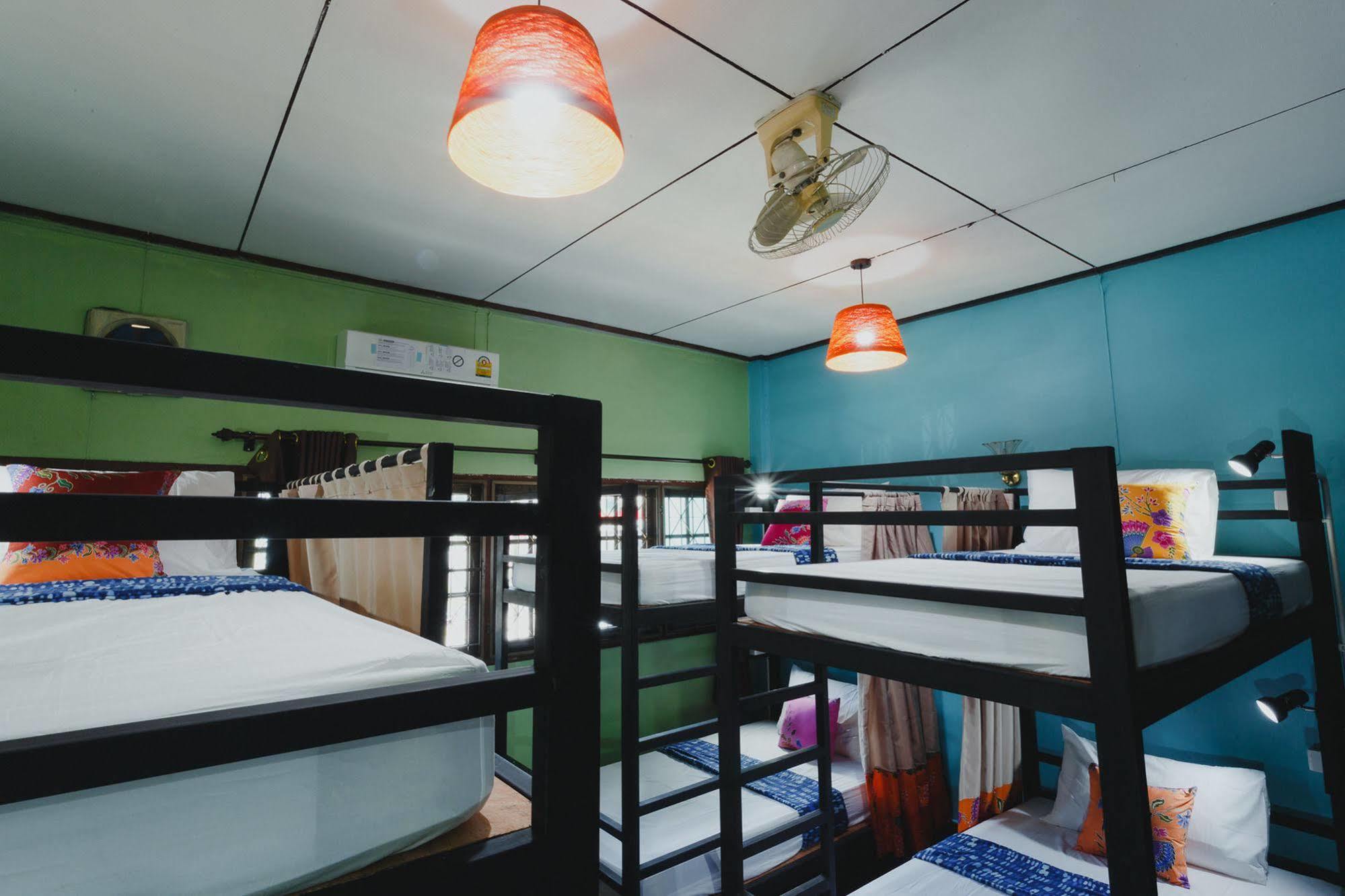The Aree Hat Yai Hostel Экстерьер фото