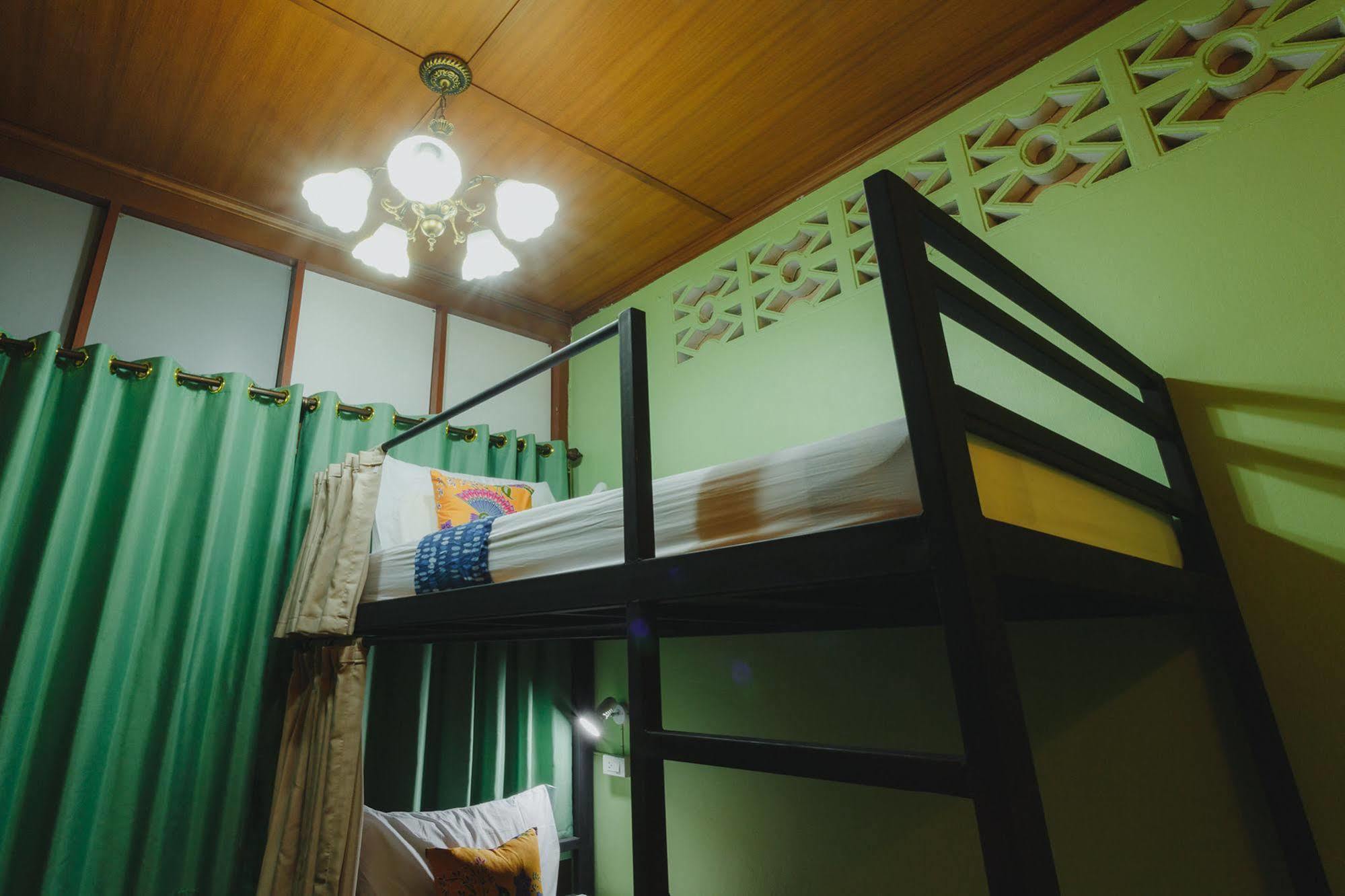 The Aree Hat Yai Hostel Экстерьер фото