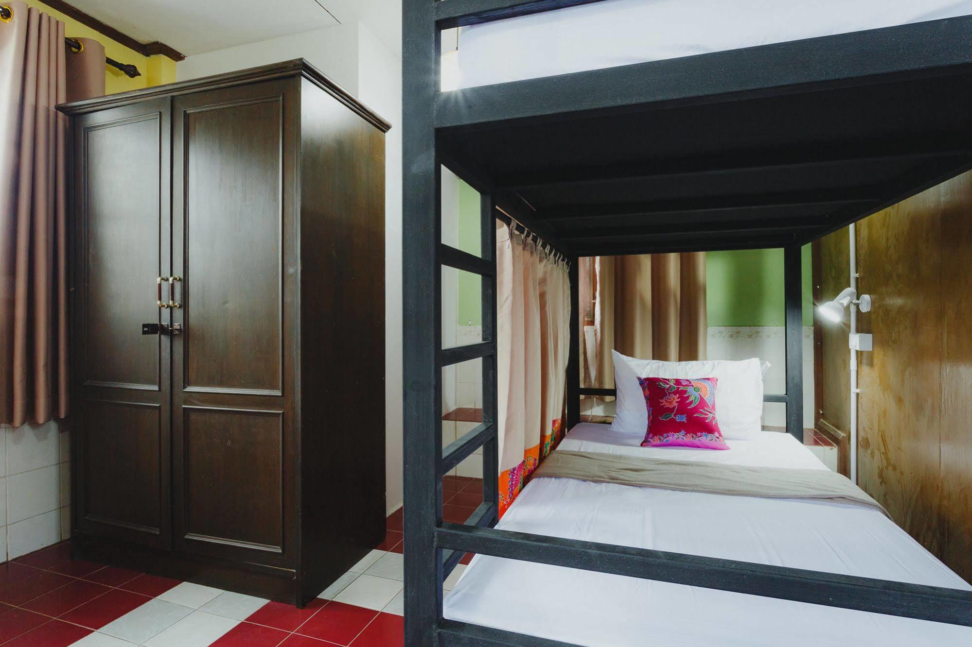 The Aree Hat Yai Hostel Экстерьер фото
